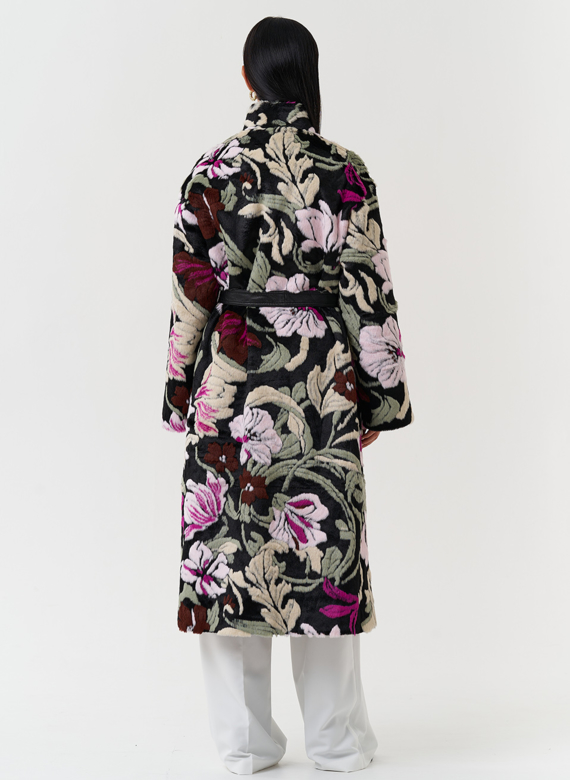 Пальто из эко меха с цветочным принтом