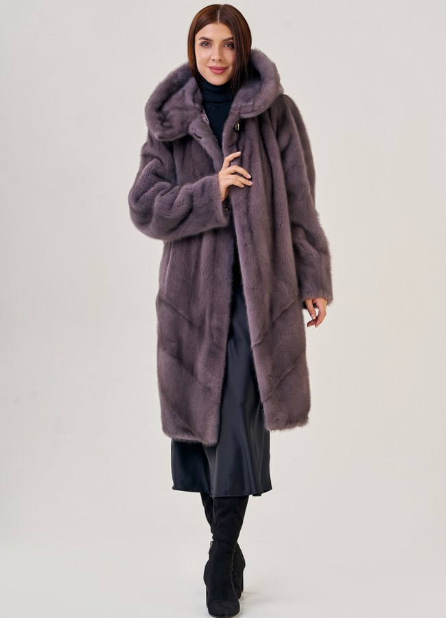 Шуба фиолетового цвета из норки модель № 26003 в кредит