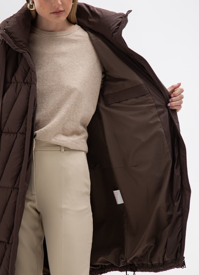 Женский пуховик коричневого цвета с капюшоном модель № 31134 универмаг малина