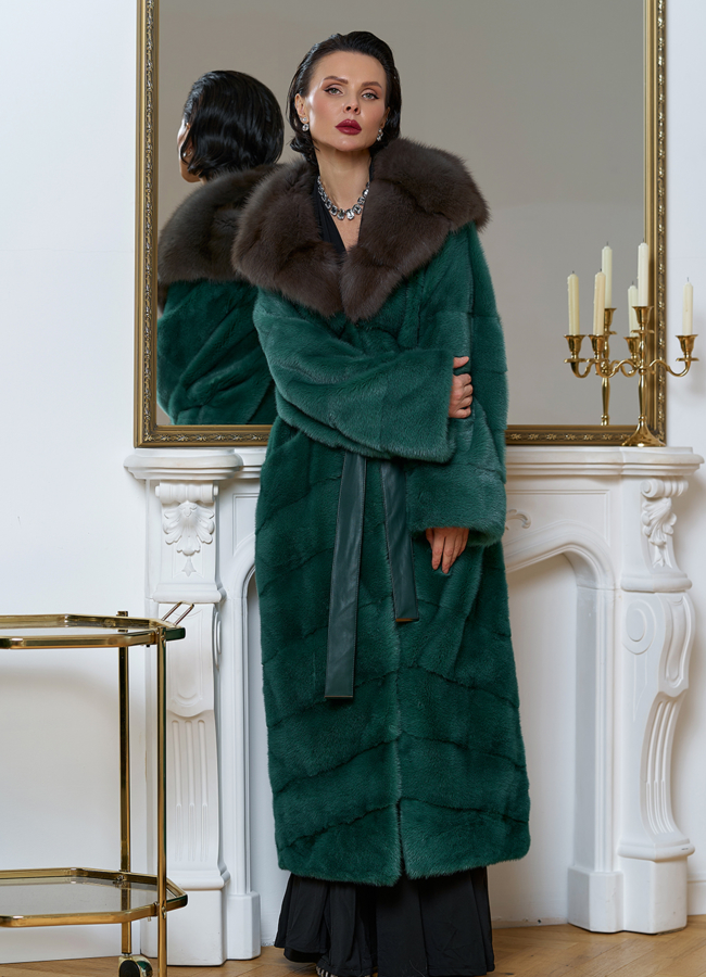 фото Норковая шуба с капюшоном из меха куницы модель № 29253