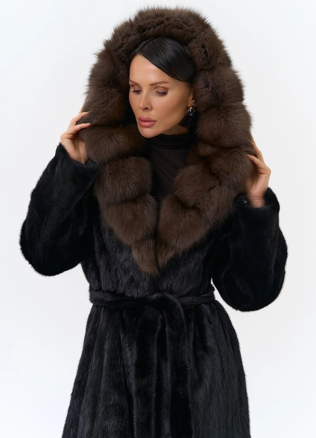 Шуба из норки с капюшоном  модель № 25003 универмаг малина