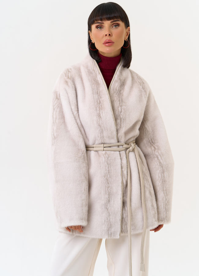 Светлая шуба из эко меха модель № 31523 меха малина