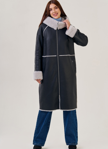 Женская дубленка с капюшоном